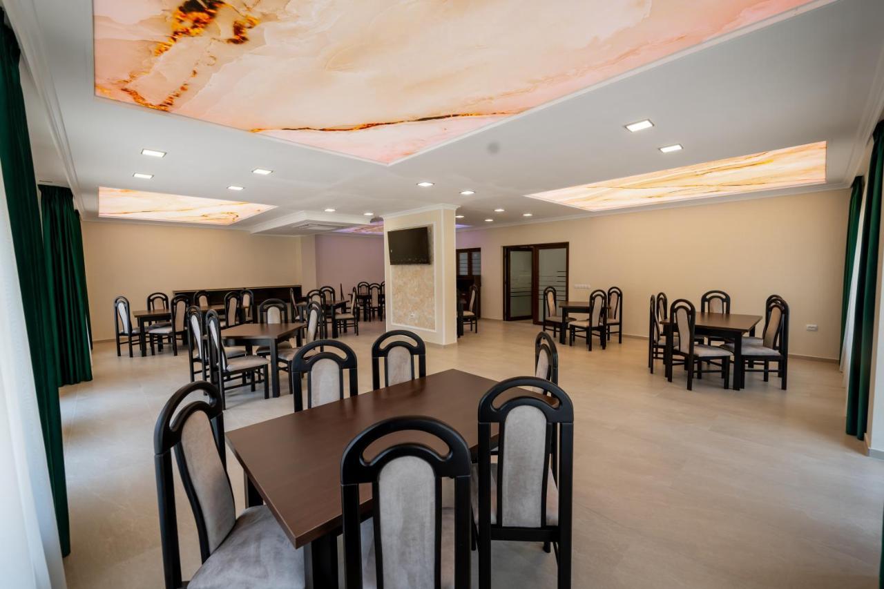 Evergreen Chalet Avrig Bagian luar foto